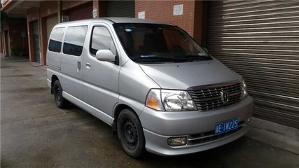 大巴汽車出租廠家 專業(yè)化服務(wù)與安全保障的選擇之道